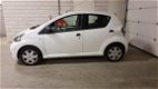 Toyota Aygo - 1.0-12V Cool NAP 2e eigenaar APK 5 deurs Airco - 1 - Thumbnail