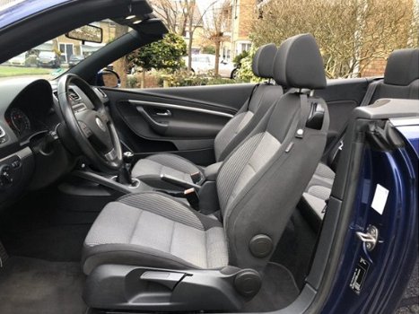 Volkswagen Eos - 1.4 TSI 102DKM/PANODAK/ECC/16INCH/PDC/NWSTAAT - 1