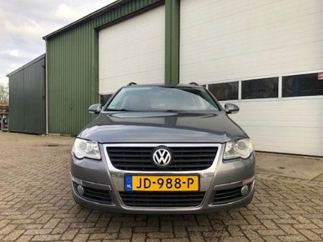 Volkswagen Passat Variant - 1.6 16V FSI TRENDLINE, Stoelverw, Clima, DSG AUT, PDC, - 1