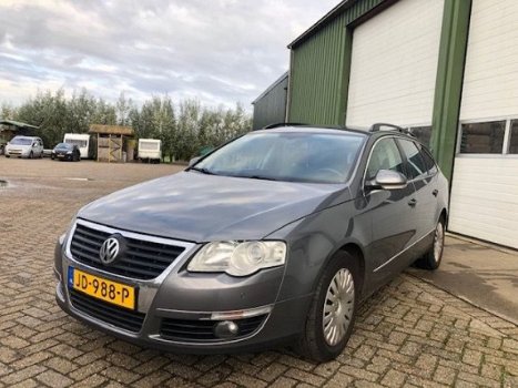 Volkswagen Passat Variant - 1.6 16V FSI TRENDLINE, Stoelverw, Clima, DSG AUT, PDC, - 1