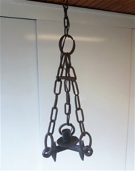 Lamp/hanglamp van ouderwetse eg, met kettingen - 1