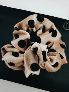 Scrunchie love voor deze velvet uitvoering