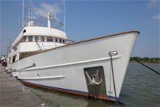 36m Long Range Motor Yacht