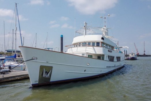 36m Long Range Motor Yacht - 2