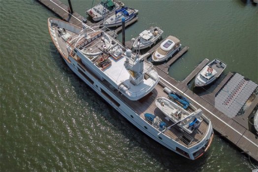 36m Long Range Motor Yacht - 8