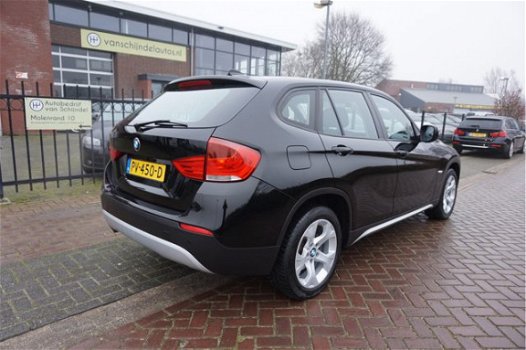 BMW X1 - SDRIVE 1.8D 143PK EXECUTIVE PERF.STAAT NAVI STOELVERWARMING CLIMA BLUETOOTH 17INCH PARKEER - 1