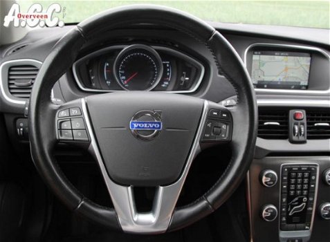 Volvo V40 - 2.0 D2 Momentum Business Navi PDC - 1