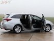 Toyota Auris - 1.8 Hybrid AUTOMAAT Xenon Trekhaak Navi Leer - 1 - Thumbnail