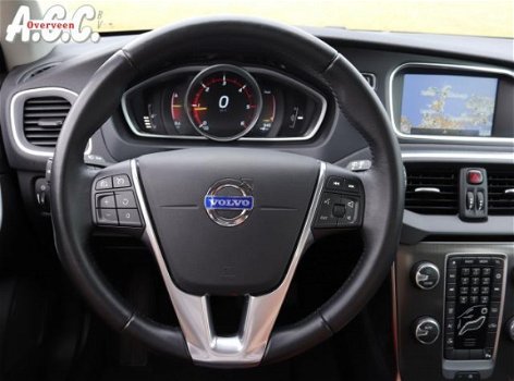 Volvo V40 - 1.6 D2 Momentum Navi PDC - 1