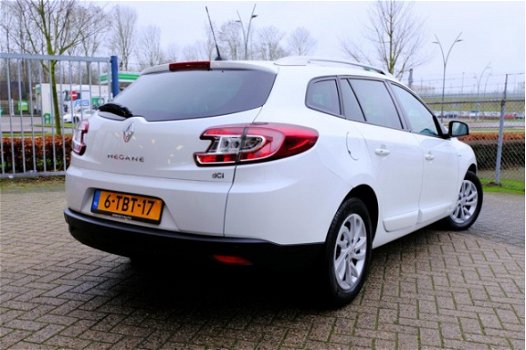 Renault Mégane Estate - 1.5 dCi Bose Pano/Navi/Clima/LMV - 1