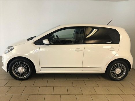 Volkswagen Up! - 1.0 high up BlueMotion AIRCO NAVI BLUETOOTH CARKIT FENDER AUDIO CRUISE ELEK RAMEN V - 1