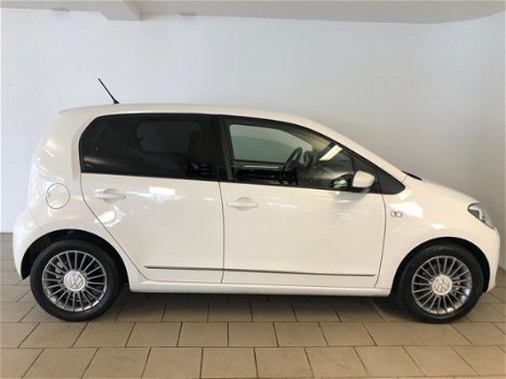 Volkswagen Up! - 1.0 high up BlueMotion AIRCO NAVI BLUETOOTH CARKIT FENDER AUDIO CRUISE ELEK RAMEN V - 1