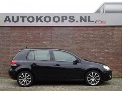 Volkswagen Golf - 1.2 TSI 105Pk Highline 5D| Climatronic | Cruise | Navigatie | 17LMV | Elektrisch p - 1