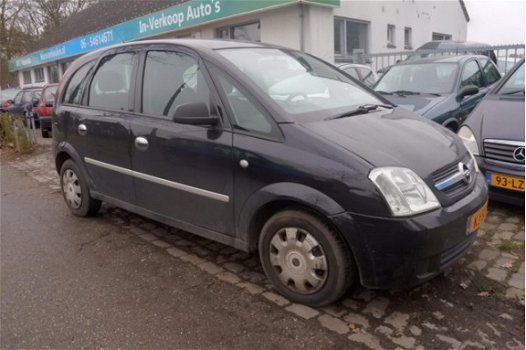 Opel Meriva - 1.6 Essentia APK TOT 8-4-2020 loopt op 3 cil. klep? - 1