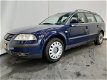 Volkswagen Passat Variant - 2.3 V5 Comfortline Airco Trekhaak EXPORT - 1 - Thumbnail