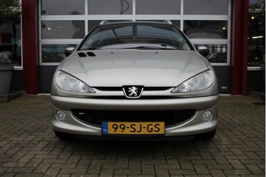 Peugeot 206 SW - 1.4-16V Air-line 3 | Climate control | Elektrische ramen | Trekhaak | NAP | APK | - 1