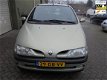 Renault Mégane Scénic - 1.6e RT zeer goed onder houden senic 180.000km nap aanwezig - 1 - Thumbnail