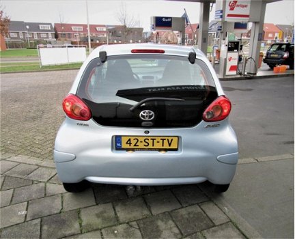 Toyota Aygo - 1.0-12V /mooie en zuinig/stuurbekrachtiging/nap+apk 30-12-2020 - 1