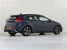 Volvo V40 - 1.6 D2 115 PK 6-Bak R-Design (BNS)