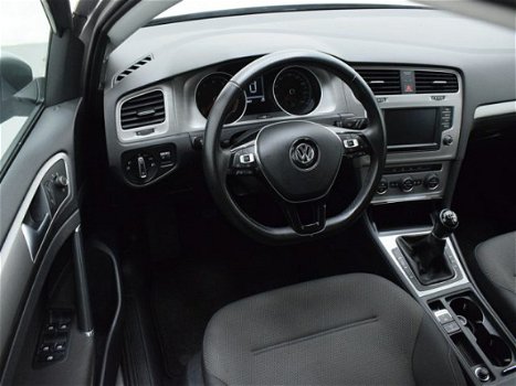 Volkswagen Golf - 1.0 TSI | Comfortline | Navigatie | Parkeer hulp | Navigatie - 1