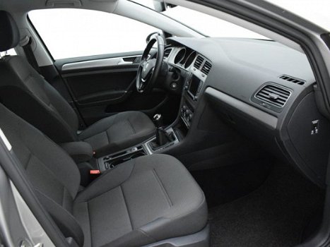 Volkswagen Golf - 1.0 TSI | Comfortline | Navigatie | Parkeer hulp | Navigatie - 1