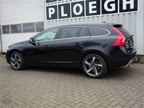 Volvo V60 - 2.4 D6 Hybrid R-Design ex BTW Sunroof Xen/Led Leer/alca Trekh Navi Twin Engine - 1