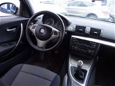BMW 1-serie - 118d 123pk 5drs Clima Cruise 17inch Parksens High Executive
