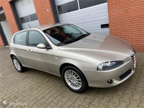 Alfa Romeo 147 - 1.6 T.Spark Impression - 1