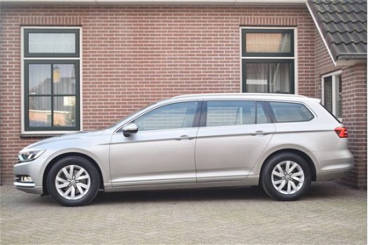 Volkswagen Passat Variant - 1.6 TDI 120pk H6 Connected Series Led Ecc Pdc Camera Navigatie - 1