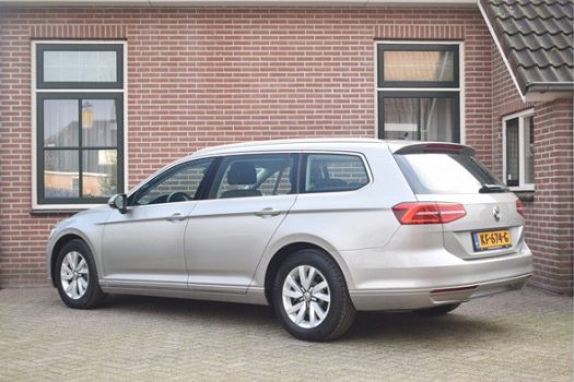 Volkswagen Passat Variant - 1.6 TDI 120pk H6 Connected Series Led Ecc Pdc Camera Navigatie - 1