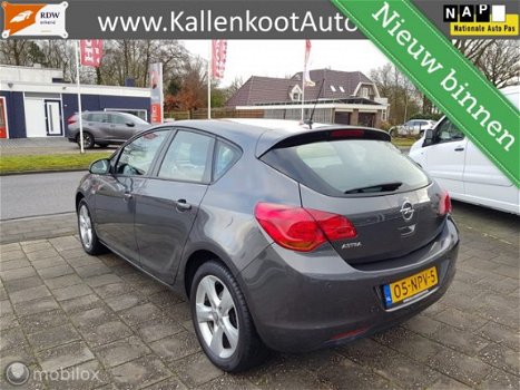 Opel Astra - 1.6 Edition Automaat, Airco, Cruise, PDC, 17 inch - 1