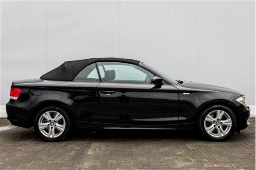 BMW 1-serie Cabrio - 118i Automaat High Executive | Xenon | Sportstoelen | Half Leder | PDC | 16'' L - 1