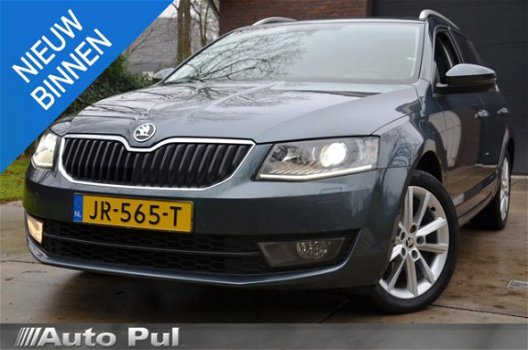 Skoda Octavia Combi - 1.6 TDI Greentech Style Business Xenon/Pdc/Ecc/Navi/Stoelverwarming/Panoramada - 1