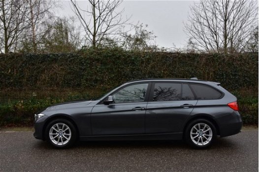 BMW 3-serie Touring - 2.0D | LEDER | NAVI | PANO - 1