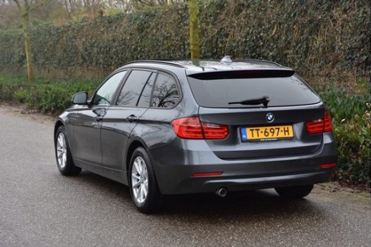 BMW 3-serie Touring - 2.0D | LEDER | NAVI | PANO - 1