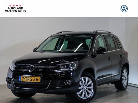 Volkswagen Tiguan - 1.4 TSI 160 PK Sport&Style | Navigatie | Parkeersensoren | Climat Controle | Tre - 1