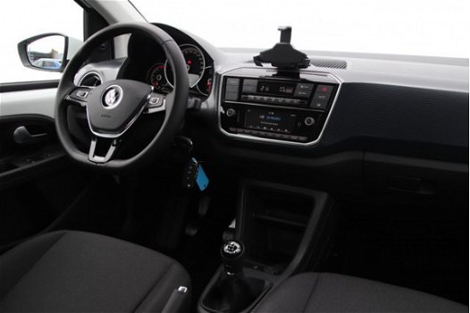 Volkswagen Up! - 1.0 BMT move up | Climate control | Parkeersensoren | Achteruitrijcamera - 1