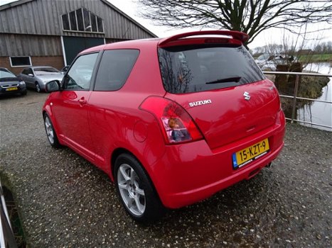 Suzuki Swift - 1.3 Base | Airco + Navi nu € 2.975, - Nieuwe APK - 1