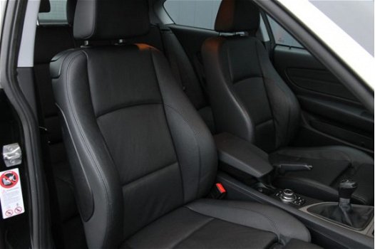 BMW 1-serie - 118i EffDyn. Ed. Business Line Ultimate Edition / NAVI / LEDER / SPORTSTOELEN - 1