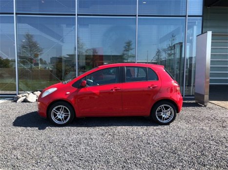 Toyota Yaris - 1.3 VVTi Sol Sport nwe koppeling Airco LMV - 1