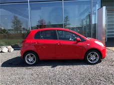 Toyota Yaris - 1.3 VVTi Sol Sport nwe koppeling Airco LMV