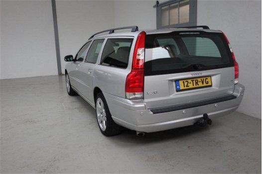 Volvo V70 - 2.4 D5 Edition Sport dealer onderhouden, van eerste eigenaar, elektrisch verstelbare sto - 1