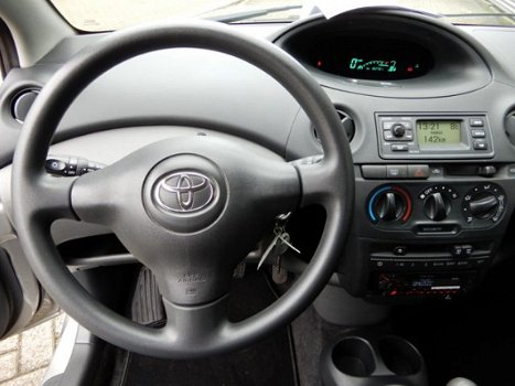 Toyota Yaris - 1.0 VVT-i Terra Bluetooth | Zuinig-betrouwbaar - 1