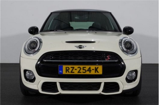 Mini Mini Cooper - 2.0 S 192PK Chili Serious Business > John Works. Panorama schuif/kantel - 1