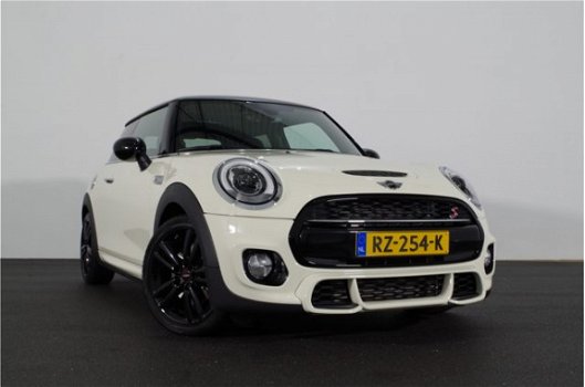 Mini Mini Cooper - 2.0 S 192PK Chili Serious Business > John Works. Panorama schuif/kantel - 1