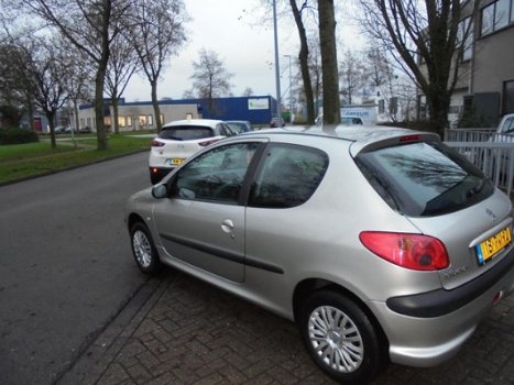 Peugeot 206 - 1.4 Air-line Automaat - 1