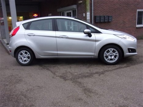 Ford Fiesta - 1.5 TDCI TITANIUM ECC NAVI IN NIEUWSTAAT - 1