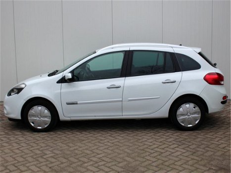 Renault Clio Estate - 1.5 dCi 90 PK Authentique Airco Cruise Trekhaak - 1