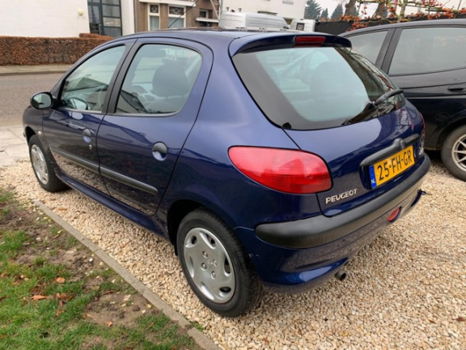 Peugeot 206 - 1.4 Gentry Nwe APK/Distributie/Banden - 1