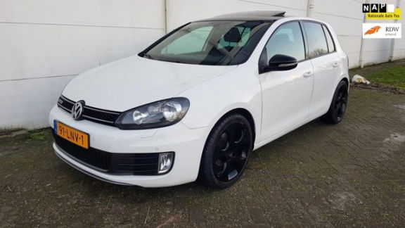 Volkswagen Golf - 2.0 TDI Trendline /Sunroof/GTD Uitvoering - 1